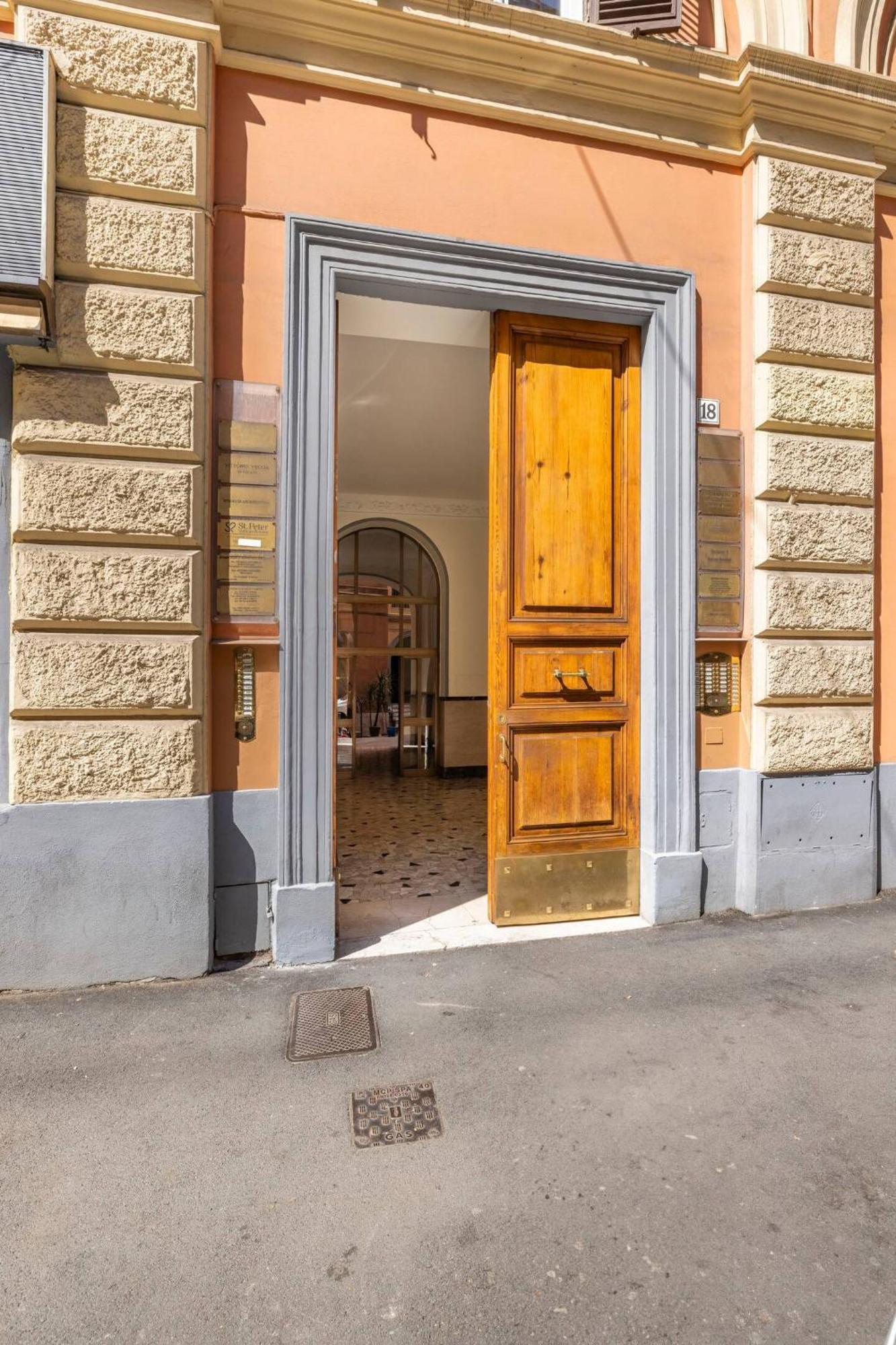 Grande E Storico Appartamento Ai Musei Vaticani Rome Exterior photo